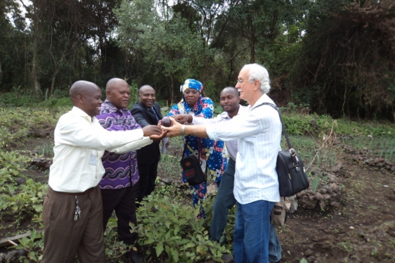 "Voices of Africa Project": Promoting Food Security through the bias of Family Agriculture and Agro-Ecology